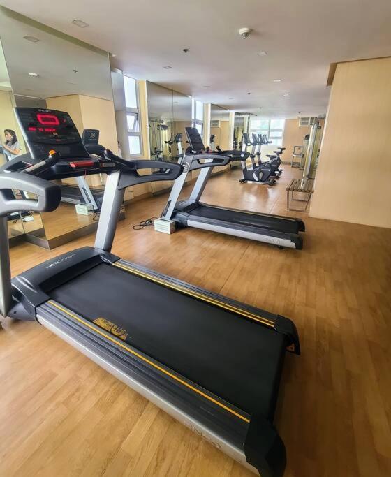 Апартаменти House Of B&Y At 101 Newport Across Naia T3 Маніла Екстер'єр фото